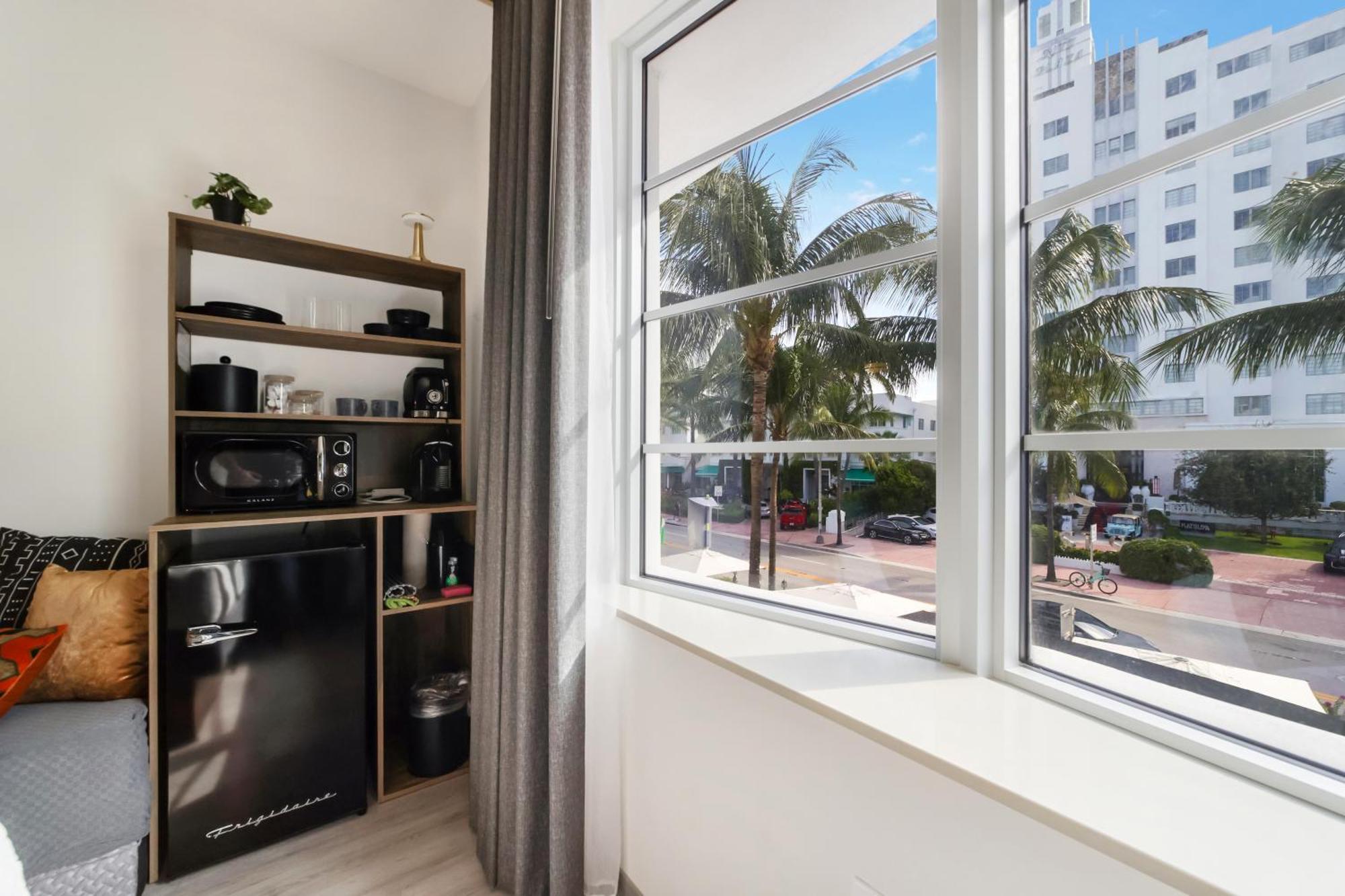 Claremont Hotel Miami Beach Exterior foto